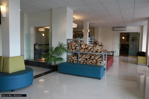 Gateway Hotel By Nightcap Plus - Your Accommodation 16