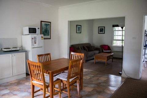 Giants Table And Cottages - Your Accommodation 17