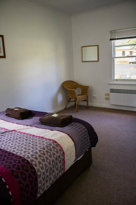 Giants Table And Cottages - Your Accommodation 6