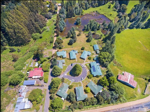 Giants Table And Cottages - Your Accommodation 0