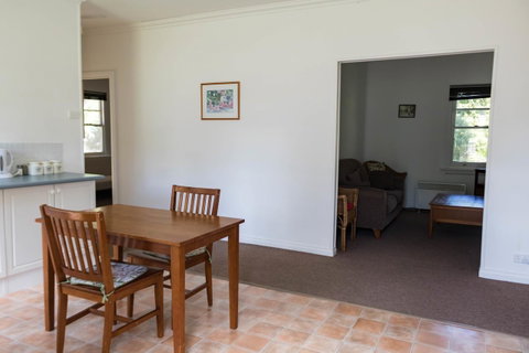 Giants Table And Cottages - Your Accommodation 20