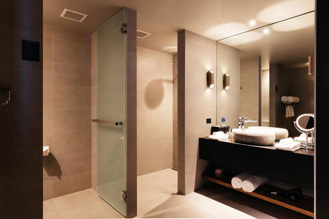 MACq 01 Hotel - Your Accommodation 2