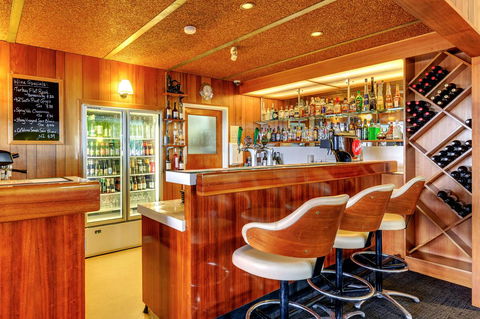 Riverfront Motel & Villas - Your Accommodation 36