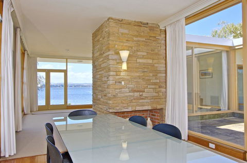 Riverfront Motel & Villas - Your Accommodation 39