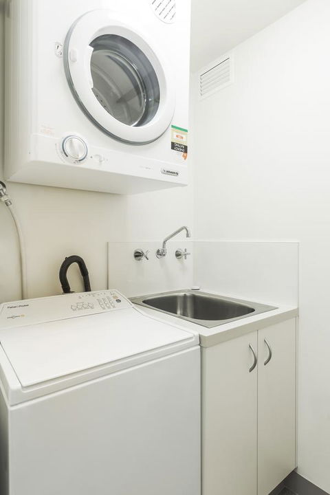 The Old Woolstore Apartment Hotel - Your Accommodation 13