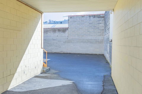 4 Bedroom House - Hobart CBD - Free Parking - Free WIFI - Your Accommodation 26