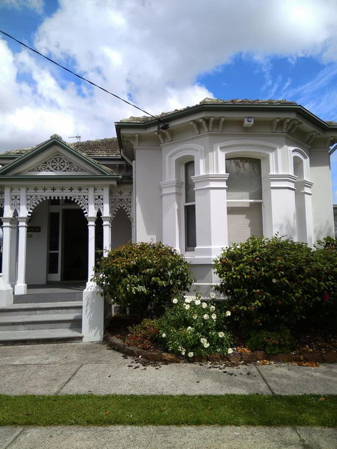 Riverbank Villa - Your Accommodation 7