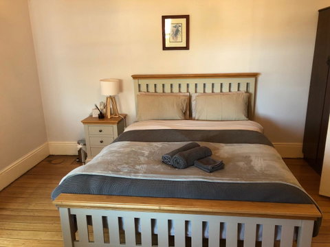 Riverbank Villa - Your Accommodation 1