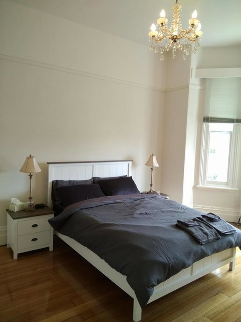 Riverbank Villa - Your Accommodation 12
