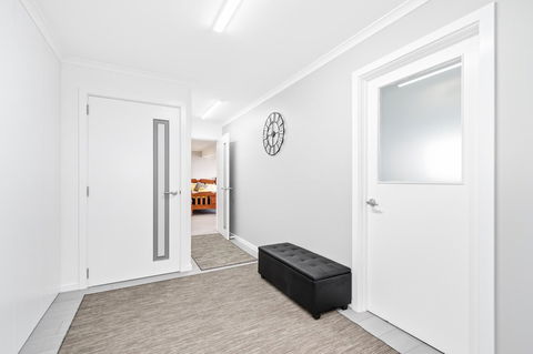 Views Forever - Devonport - Your Accommodation 9