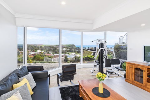 Views Forever - Devonport - Your Accommodation 0
