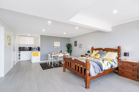 Views Forever - Devonport - Your Accommodation 6