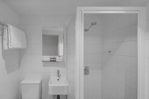 Travelodge Hotel Hobart - Your Accommodation 8