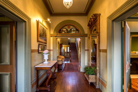 The Corinda Collection - Your Accommodation 10