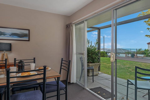 Bay View Villas - Your Accommodation 8