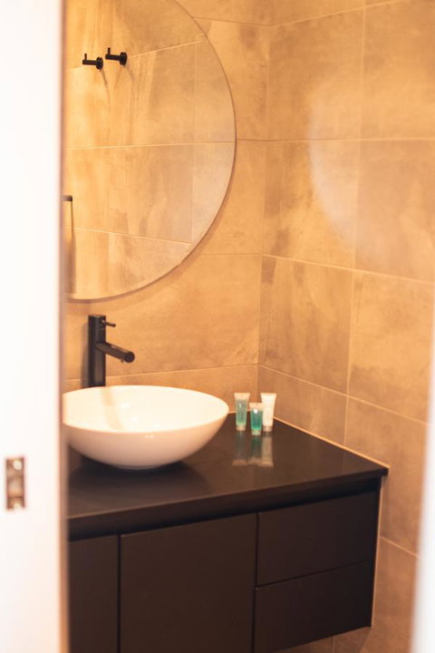 Sanctum Boutique Apartments - Your Accommodation 22