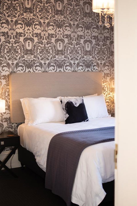 Sanctum Boutique Apartments - Your Accommodation 30