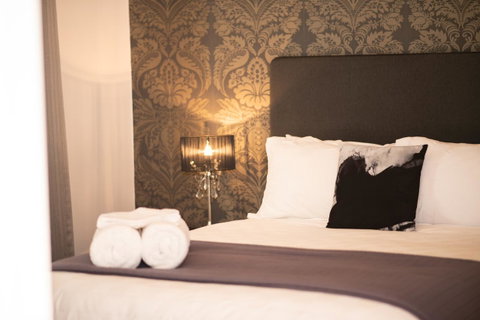 Sanctum Boutique Apartments - Your Accommodation 37