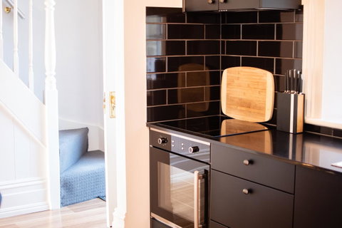 Sanctum Boutique Apartments - Your Accommodation 26