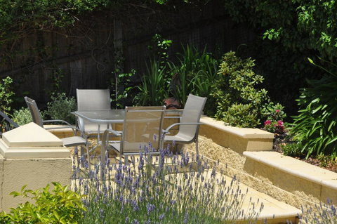 Belton Apartments-Hedge Cottage - Your Accommodation 28