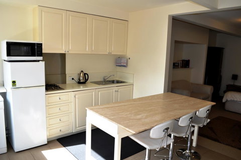 Belton Apartments-Hedge Cottage - Your Accommodation 9