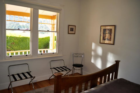 Belton Apartments-Hedge Cottage - Your Accommodation 22