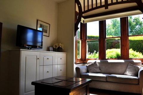 Belton Apartments-Hedge Cottage - Your Accommodation 20