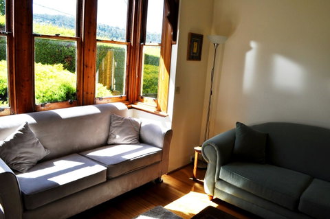 Belton Apartments-Hedge Cottage - Your Accommodation 19