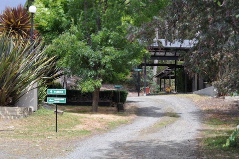 Oyster Cove Chalet - Your Accommodation 23
