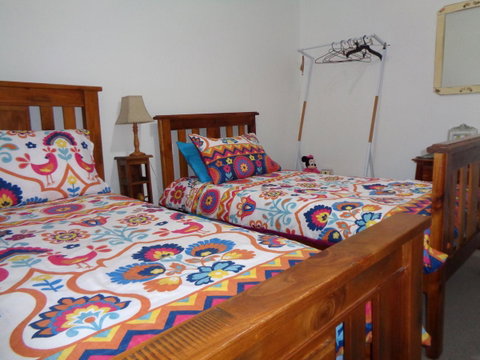 Post House Cottage - Your Accommodation 10