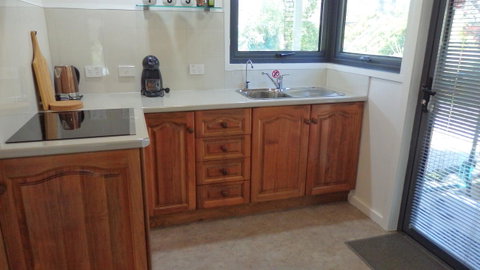 Karoola Cottage Self Contained - Your Accommodation 5
