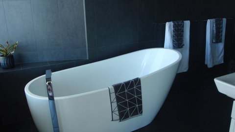 Quarry House Luxury Retreat - Your Accommodation 15