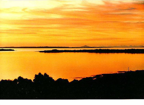 Island View Spa Cottage - Your Accommodation 9