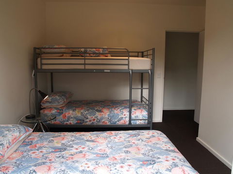 Craggy Peaks Wilderness Cabins - Your Accommodation 2