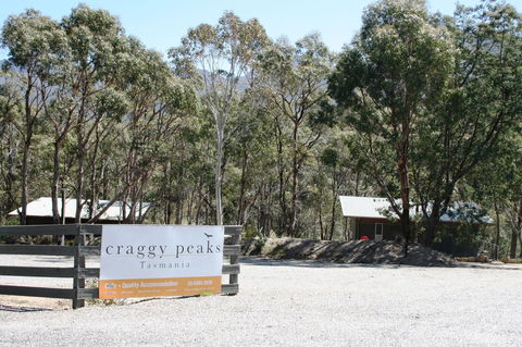 Craggy Peaks Wilderness Cabins - Your Accommodation 13