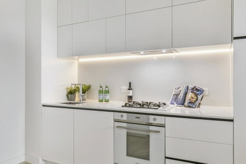 New One-Bedroom With Sweeping Views - Your Accommodation 1