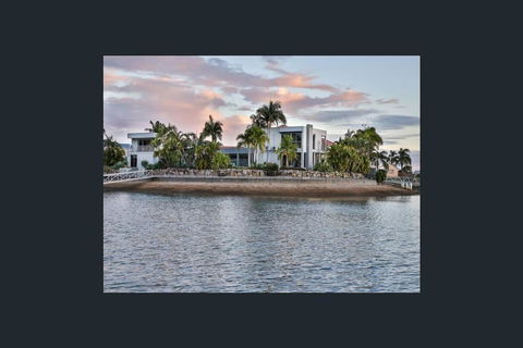 NewPort Dream Quiet Island - No Party - Your Accommodation 0
