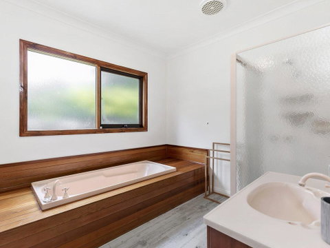 NICHE ON NOBLE - Ever Changing Vista - Your Accommodation 1