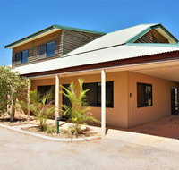 Ningaloo Breeze Villa 3 - 3 Bedroom Fully Self-Contained Holiday Accommodation - Your Accommodation