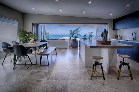 North Shore Holiday Home - Your Accommodation 1