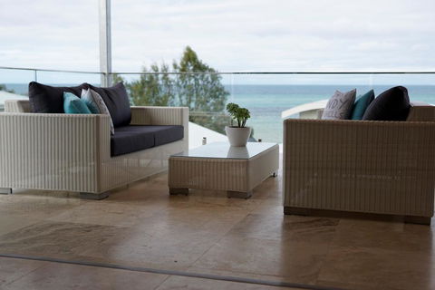 North Shore Holiday Home - Your Accommodation 0