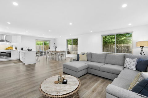 OCEAN BREEZE Family Home - Your Accommodation 2