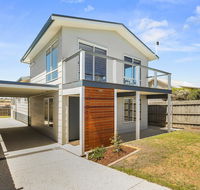 Ocean Chill 10 Minutes Drive to Phillip Island Pet Friendly Family Home Sleeps 8 - Your Accommodation