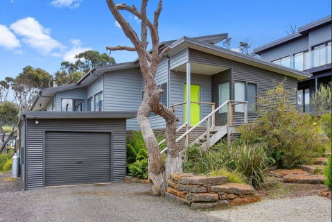 OCEAN ESCAPE - The Ultimate Luxury Beach House - Your Accommodation 1