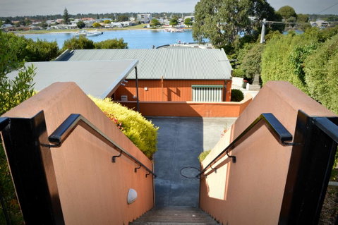Ocean View Apt 1 - Your Accommodation 1