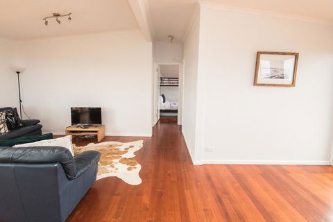 Ocean View Getaway - Your Accommodation 1