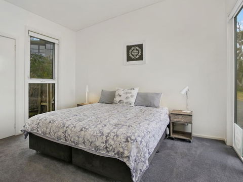 OCEANS 12 - Modern Ocean View Villa - Your Accommodation 2