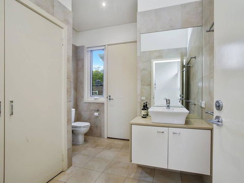 OCEANS 12 - Modern Ocean View Villa - Your Accommodation 1