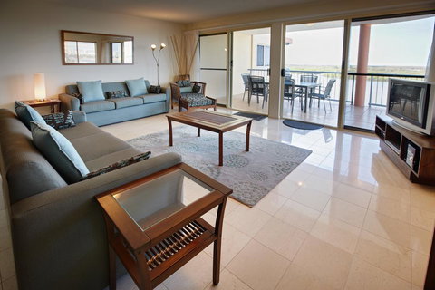 On The River Apartments - Your Accommodation 2