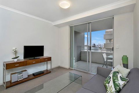 One Bedroom Apartment Atchison St(L1006) - Your Accommodation 0